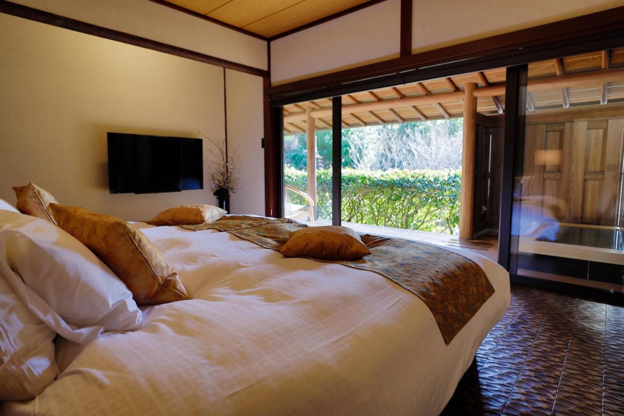 ซากาฮิจิริ เกียวกูโชเอน Hotel อิซุ ภายนอก รูปภาพ